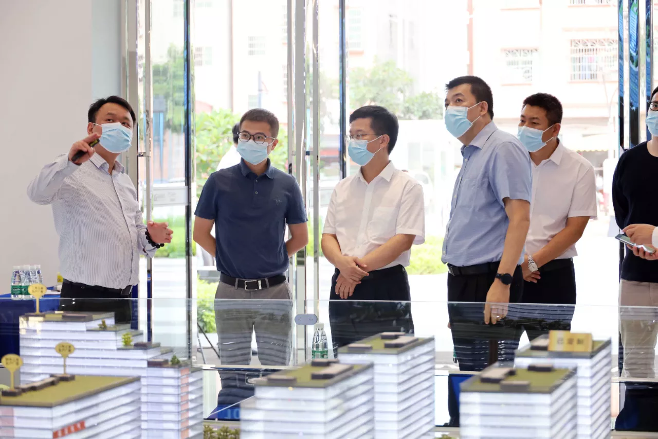 惠州市黎炳盛副市长，惠州市工信局伞金福局长，惠城区颜明光副区长，惠城区工信局魏志雄主任等领导一行赴高盛西湖智谷产业园考察调研