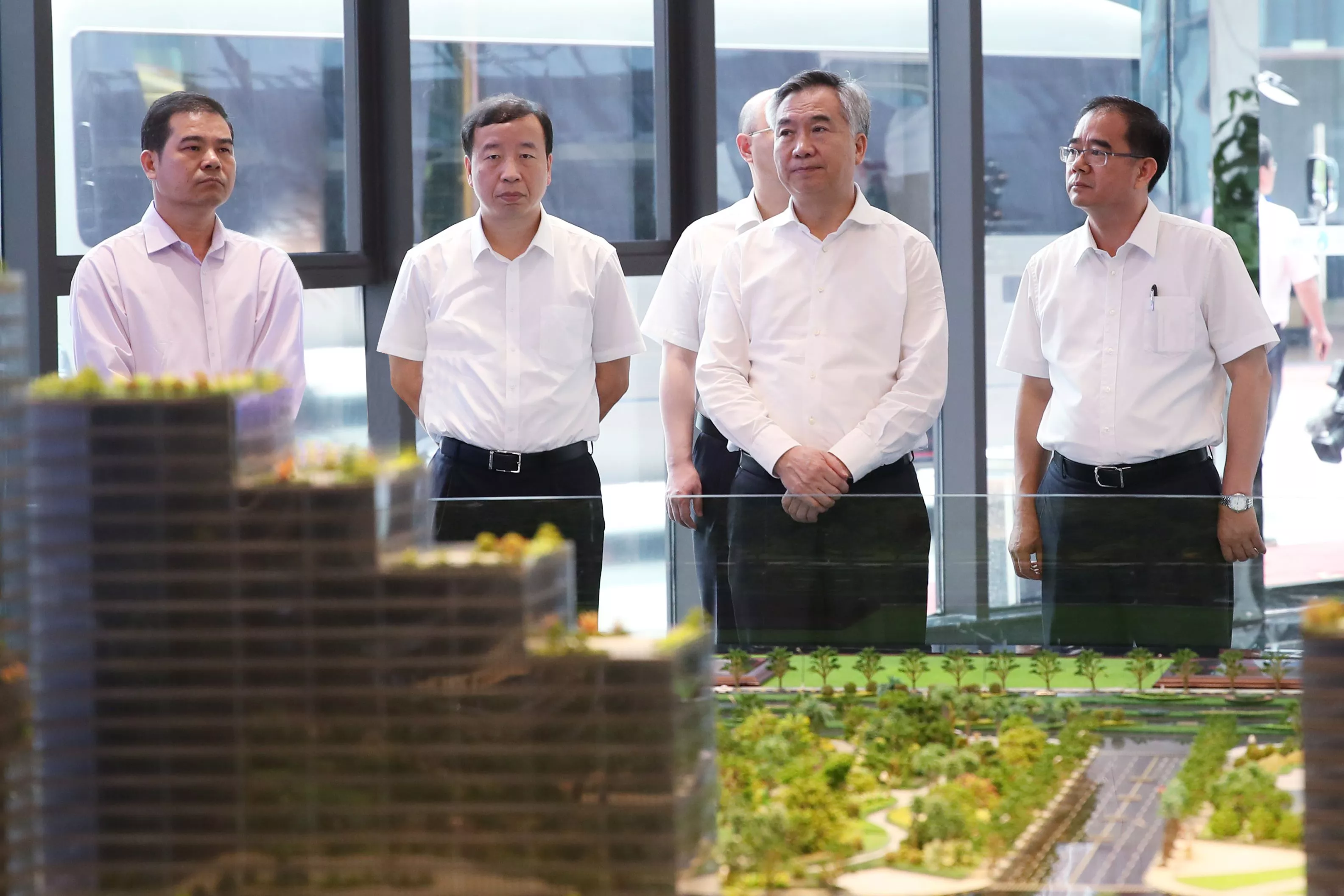 2019年5月21日，省委书记李希到东莞市，深入生态湿地、城市新区、高新技术企业、研发机构和产业园区，就深入学习贯彻习近平...